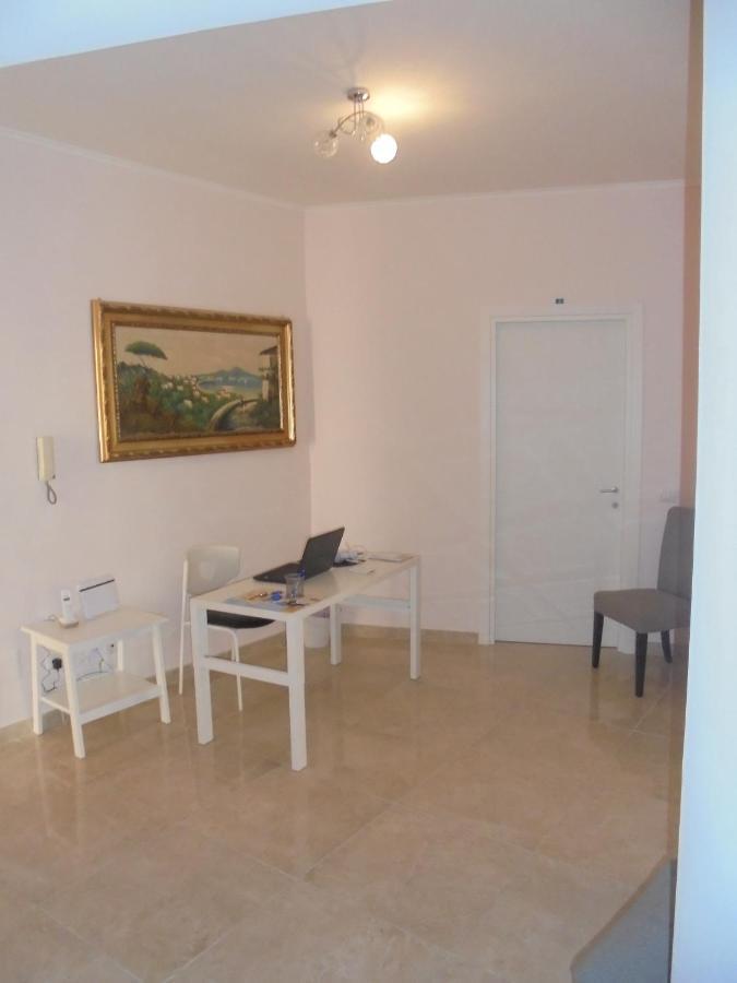 Domusrealstella Bed and Breakfast Napoli Esterno foto